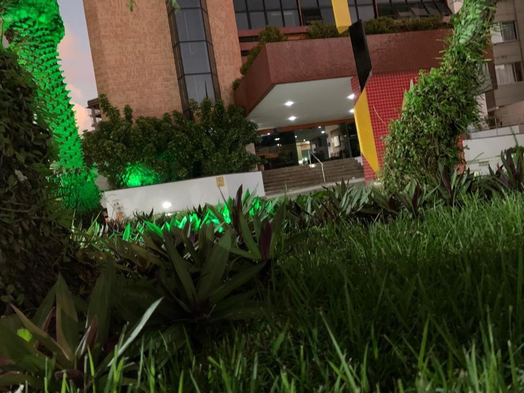 Maravilhoso Apartamento 2 Quartos Com Ofuro Porto Da Barra Salvador Summer Barra Flat Екстериор снимка