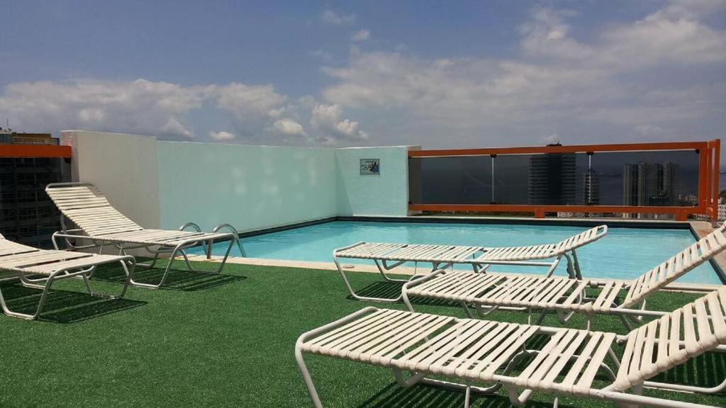 Maravilhoso Apartamento 2 Quartos Com Ofuro Porto Da Barra Salvador Summer Barra Flat Екстериор снимка